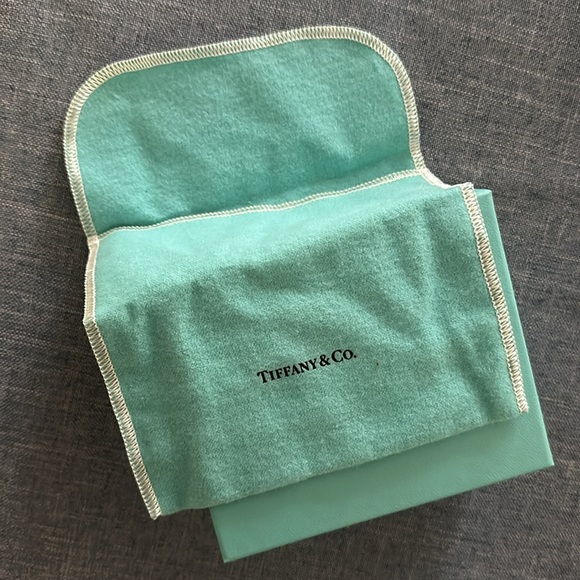 Tiffany box with dustbag - Picture 3 of 8